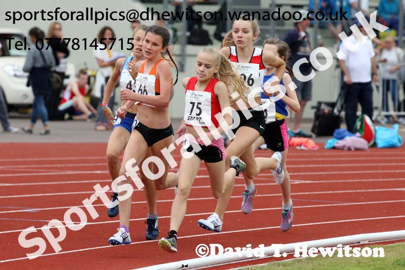 Girls under-13s 800 metres, Northern Under-13s, U-15s and 17s Championships. Photo: David T. Hewitson/Sports for All Pics